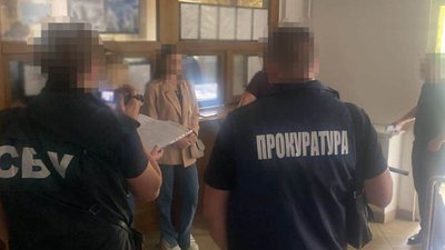 Інспектора митного поста на Львівщині підозрюють у хабарництві Інспектора митного поста на Львівщині підозрюють у хабарництві