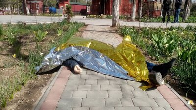 У Миколаєві під час обстрілу загинули щонайменше двоє людей, ще п'ятеро в лікарні У Миколаєві під час обстрілу загинули щонайменше двоє людей, ще п'ятеро в лікарні