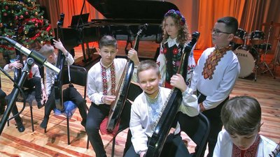 Напередодні Різдва в музичній школі у Луцьку організували святковий концерт Напередодні Різдва в музичній школі у Луцьку організували святковий концерт