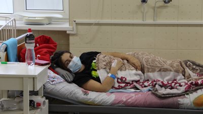 "Важко дивитися, коли задихається вагітна". Як працює ковідне відділення перинатального центру Одеси