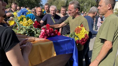 "Не боявся жодного разу": на війні загинув азовець з Полтави Володимир Черниш "Не боявся жодного разу": на війні загинув азовець з Полтави Володимир Черниш