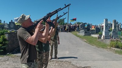 На Тернопільщині попрощалися із загиблими в російсько-українській війні бійцями