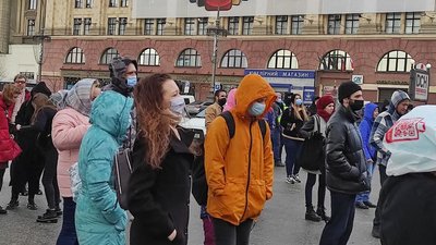 "Тидищ за права": працівники театрів вийшли з концертом у центр Харкова "Тидищ за права": працівники театрів вийшли з концертом у центр Харкова