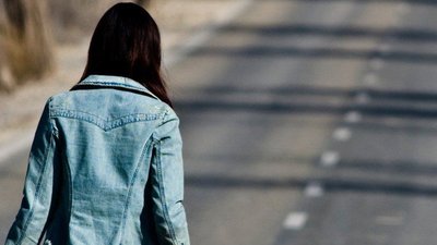 Пішла з дому і не повернулась - на Херсонщині розшукують 14-річну дівчинку