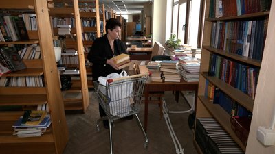 У Рівному збирають книжки для бійців на передову. Як можна долучитись