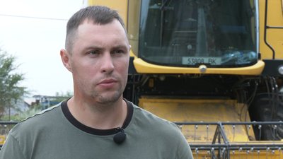 "В момент роботи на полі були і прильоти, і 300 і 500 метрів від трактора". Як нині збирають врожай на Запоріжжі "В момент роботи на полі були і прильоти, і 300 і 500 метрів від трактора". Як нині збирають врожай на Запоріжжі