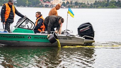 У став вносять водорості хлорели, став, водойма, екологія, 26 версеня 2026, Тернопіль