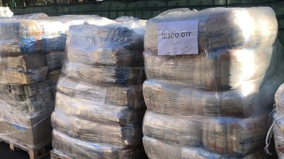 Одеські волонтери передали 40 тонн гуманітарки для переселенців
