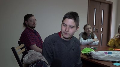 Майстер-класи та заняття з психологом: в Житомирі працює осінній табір для дітей-переселенців Майстер-класи та заняття з психологом: в Житомирі працює осінній табір для дітей-переселенців