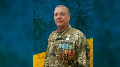 Підполковник та солдат: на Чернігівщині провели в останню путь двох бійців Підполковник та солдат: на Чернігівщині провели в останню путь двох бійців