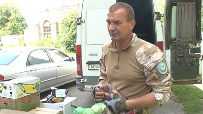 Волонтери з Тернополя везуть допомогу військовим на Схід Волонтери з Тернополя везуть допомогу військовим на Схід