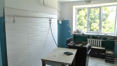 Тимчасове житло: в Андрушівці для переселенців готують кімнати в соціальному гуртожитку Тимчасове житло: в Андрушівці для переселенців готують кімнати в соціальному гуртожитку