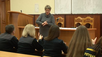 Щоб допомогти у надзвичайній ситуації: у Черкасах курсантів навчають жестової мови Щоб допомогти у надзвичайній ситуації: у Черкасах курсантів навчають жестової мови