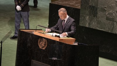 Дуда на Генасамблеї ООН порівняв Україну з потопельником, який хоче потопити Польщу Дуда на Генасамблеї ООН порівняв Україну з потопельником, який хоче потопити Польщу