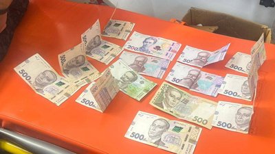 На Сумщині інструктора з водіння підозрюють у хабарництві На Сумщині інструктора з водіння підозрюють у хабарництві