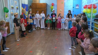 Без батьків: як святкуватимуть новорічні ранки у садочках Хмельницького