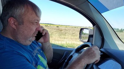Волонтер з Лозової на Харківщині готує сухий борщ для ЗСУ Волонтер з Лозової на Харківщині готує сухий борщ для ЗСУ