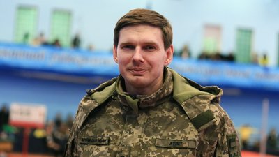 "Це безпека моєї країни, моєї сім’ї". Легкоатлет Дмитро Дем'янюк – про службу в армії та турнір на честь батька