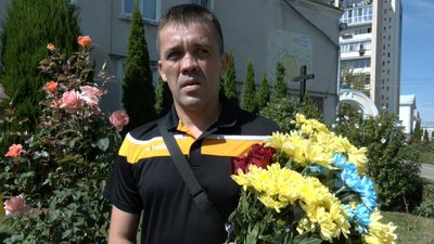 У Луцьку попрощалися з трьома військовослужбовцями У Луцьку попрощалися з трьома військовослужбовцями