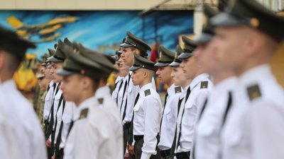 Випуск з ліцею Героїв Крут у 2023 році Випуск з ліцею Героїв Крут у 2023 році