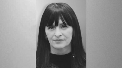 У Львові попрощалися з матір'ю і донькою, які загинули через ракетний удар У Львові попрощалися з матір'ю і донькою, які загинули через ракетний удар