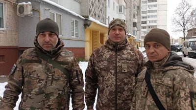Військові передали дітям загиблих побратимів подарунки від Миколая. Грудень 2023. Тернопіль
