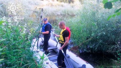 Місце, де знайшли тіло невідомого чоловіка в озері в селі Голубичі Місце, де знайшли тіло невідомого чоловіка в озері в селі Голубичі