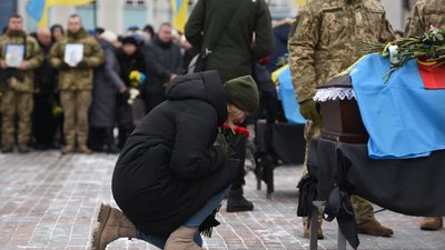 У Рівному попрощалися з чотирма загиблими бійцями, які загинули на Харківщині У Рівному попрощалися з чотирма загиблими бійцями, які загинули на Харківщині