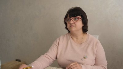 "Виготовляє прикраси, які продає". Переселенка, що переїхала у Вінницю, передала ЗСУ 15 тисяч гривень "Виготовляє прикраси, які продає". Переселенка, що переїхала у Вінницю, передала ЗСУ 15 тисяч гривень
