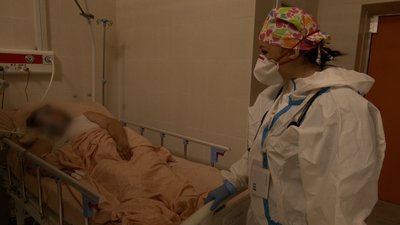 "У нас буквально черги зі швидких були". Івано-франківські лікарі про ситуацію з COVID-19 "У нас буквально черги зі швидких були". Івано-франківські лікарі про ситуацію з COVID-19