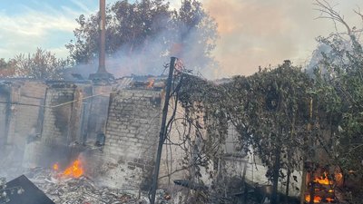 У Приморському, Гуляйполі та Степногірську виникли пожежі внаслідок обстрілів РФ