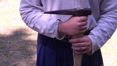 На Житомирщині вихованців дитячого табору два тижні вчили володінню старовинною козацькою зброєю