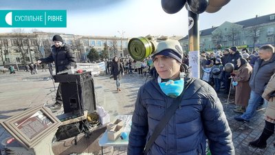 У центрі Рівного зібрались противники будівництва заводу "Кроноспан"