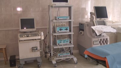Два автомобілі швидкої допомоги передала волонтерка у лікарню на Вінниччину Два автомобілі швидкої допомоги передала волонтерка у лікарню на Вінниччину