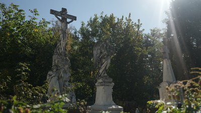 Скульптури французького митця Арістіда Круазі