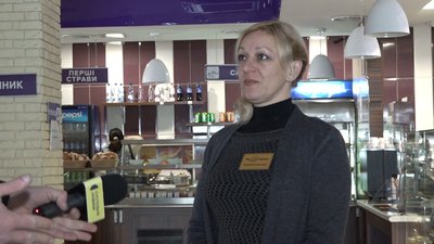 Генератори, акумулятори, свічки: як у Житомирі працює малий бізнес під час відключень електроенергії Генератори, акумулятори, свічки: як у Житомирі працює малий бізнес під час відключень електроенергії