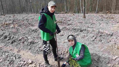 Попільнянські лісівники на Житомирщині долучилися до всеукраїнської акції "Створюємо ліси разом" Попільнянські лісівники на Житомирщині долучилися до всеукраїнської акції "Створюємо ліси разом"