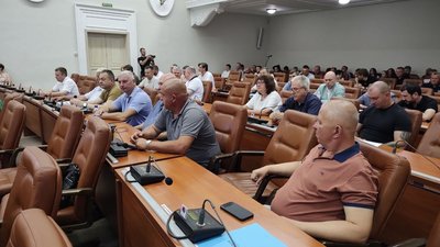Позачергова сесія Запорізької міської ради 19 червня: які питання розглянули