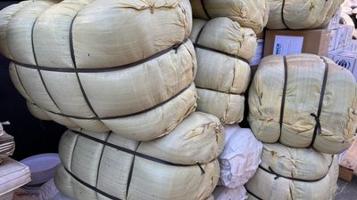На Сумщину приїхав перший гуманітарний конвой від ООН На Сумщину приїхав перший гуманітарний конвой від ООН