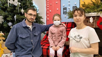 Дарія з батьками