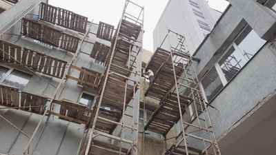 Утеплення фасаду Хмельницького палацу творчості дітей та юнацтва.