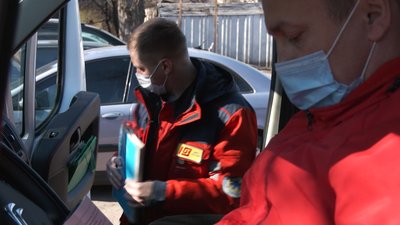 "Доводиться відмовляти деяким пацієнтам": навантаження на "швидкі" у Черкасах збільшилося вдвічі "Доводиться відмовляти деяким пацієнтам": навантаження на "швидкі" у Черкасах збільшилося вдвічі