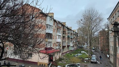 що розповідають мешканці Сум про удар по багатоповерхівці