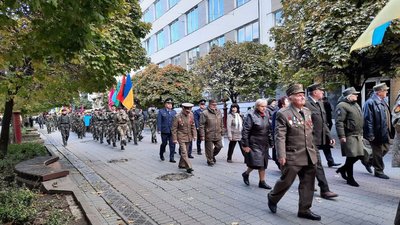 В Івано-Франківську панахидою і ходою вшанували борців за волю України В Івано-Франківську панахидою і ходою вшанували борців за волю України