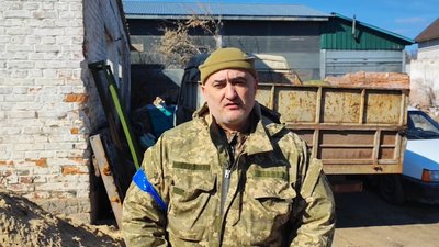 Житомирські волонтери виготовляють металеві пічки для військових Житомирські волонтери виготовляють металеві пічки для військових
