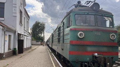На залізничній станції у Бердичівському районі загинув 83-річний чоловік