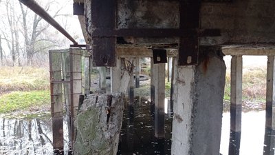 Опори мосту через Свинківку Опори мосту через Свинківку