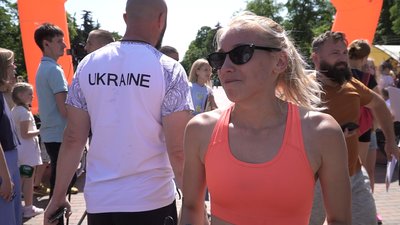 У Чернігові відбувся забіг "Біжу за волонтерку Ірину Леоненко" У Чернігові відбувся забіг "Біжу за волонтерку Ірину Леоненко"