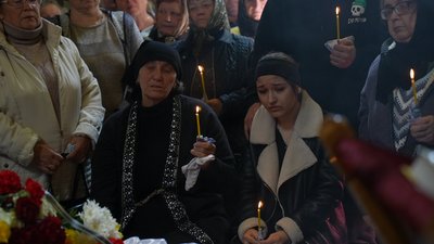 "Він був золотою людиною". У Сумах попрощалися із захисником Сергієм Носовим "Він був золотою людиною". У Сумах попрощалися із захисником Сергієм Носовим