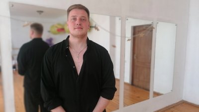 Після реабілітації повернувся до танців: ветеран війни вчить дітей бальних танців на Волині Після реабілітації повернувся до танців: ветеран війни вчить дітей бальних танців на Волині